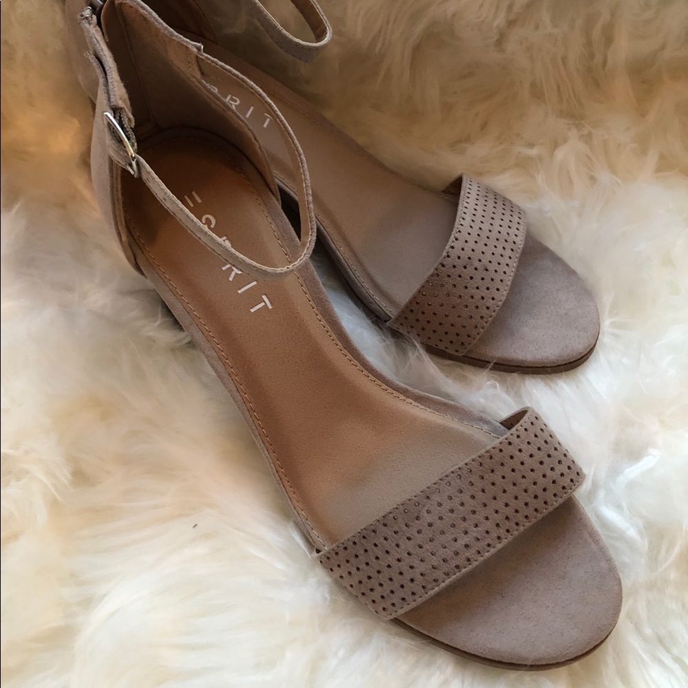 ESPRIT sandals size 8 NWOT